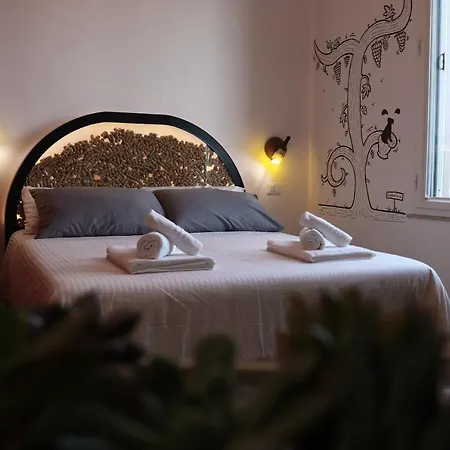 Liotru Maisonne, With En-suite Bathroom And Shared Bathroom