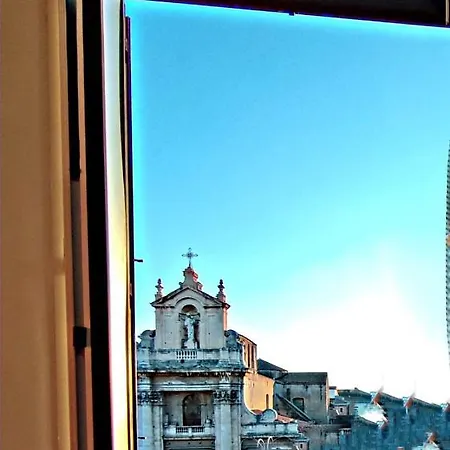 Liotru Maisonne, With En-suite Bathroom And Shared Bathroom * Catania